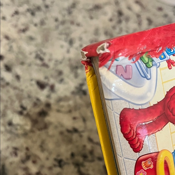 Sesame Street Elmo's Potty Book with Red and Yellow Characters - Picture 12 of 13